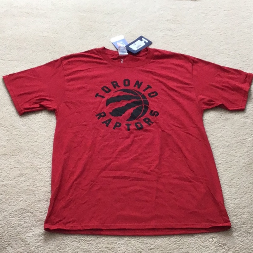 BRAND NEW RAPTORS T SHIRT size Medium